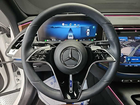 Mercedes-Benz E-Class — photo 09