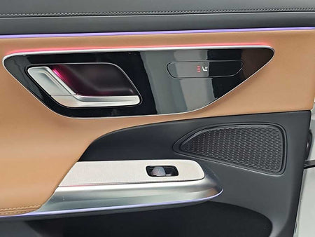 Mercedes-Benz E-Class — photo 13