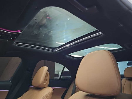 Mercedes-Benz E-Class — photo 14