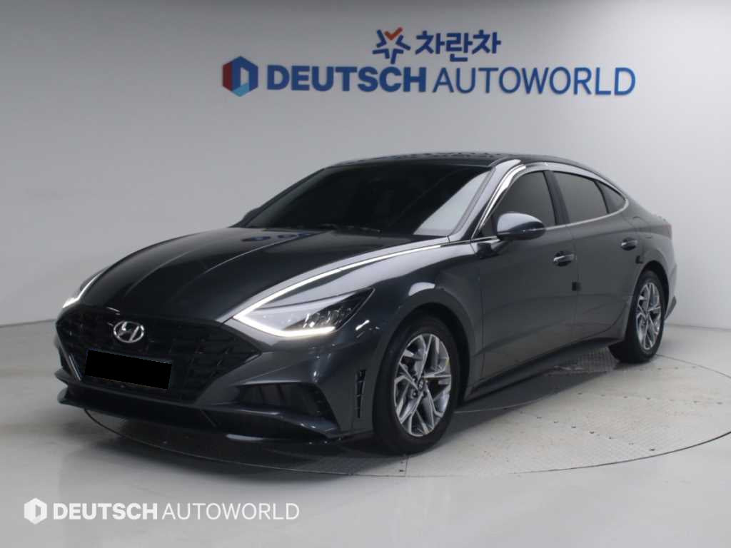 Hyundai Sonata — photo 01