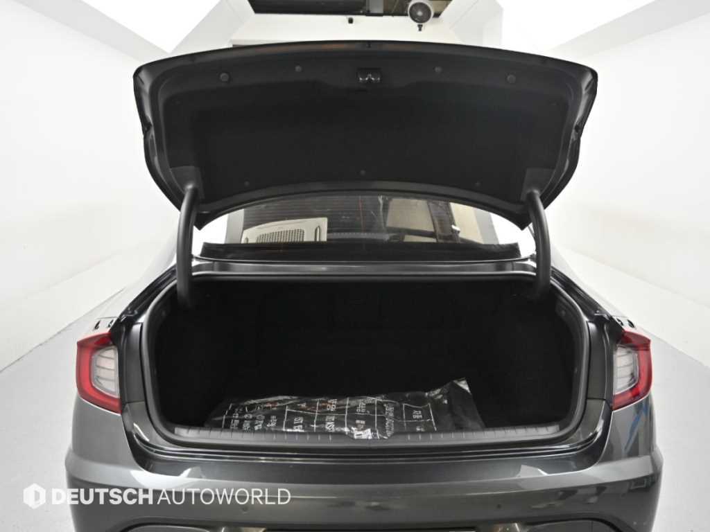 Hyundai Sonata — photo 19