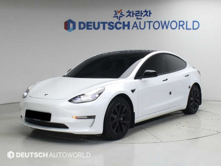 Tesla Model 3 — photo 01