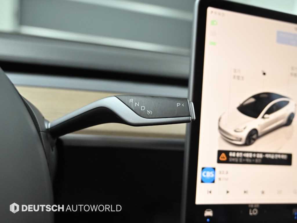Tesla Model 3 — photo 09