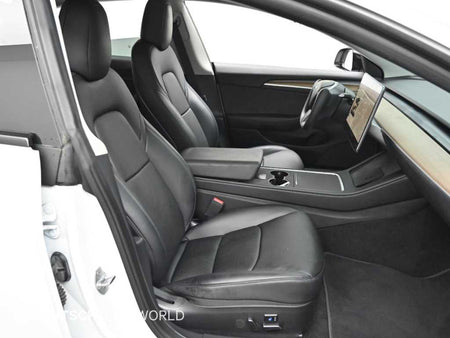 Tesla Model 3 — photo 10