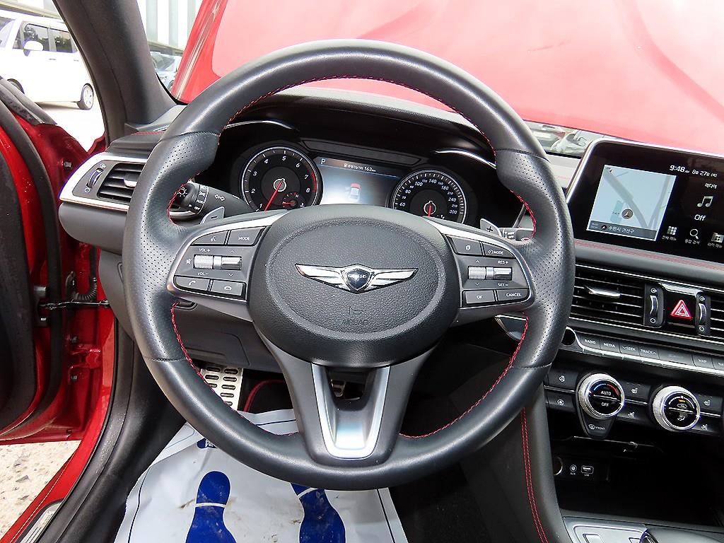 Genesis G70 — photo 08
