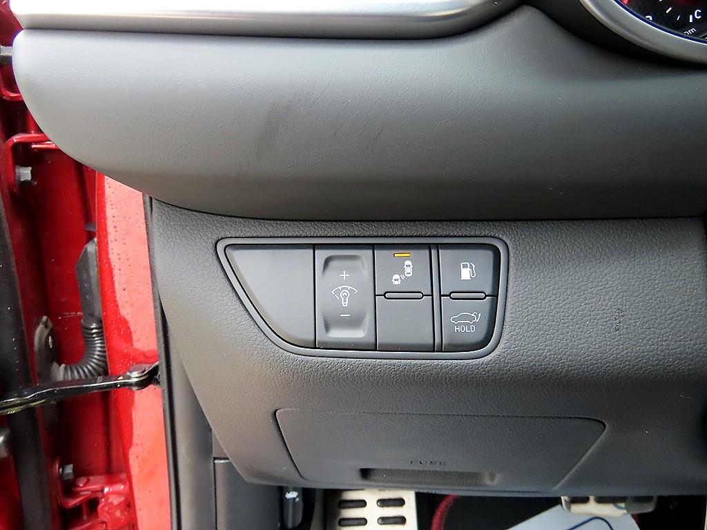 Genesis G70 — photo 12
