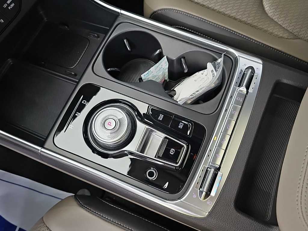 Kia Carnival — photo 08