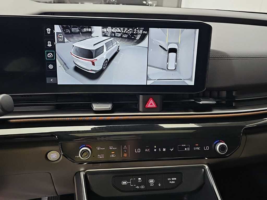 Kia Carnival — photo 10