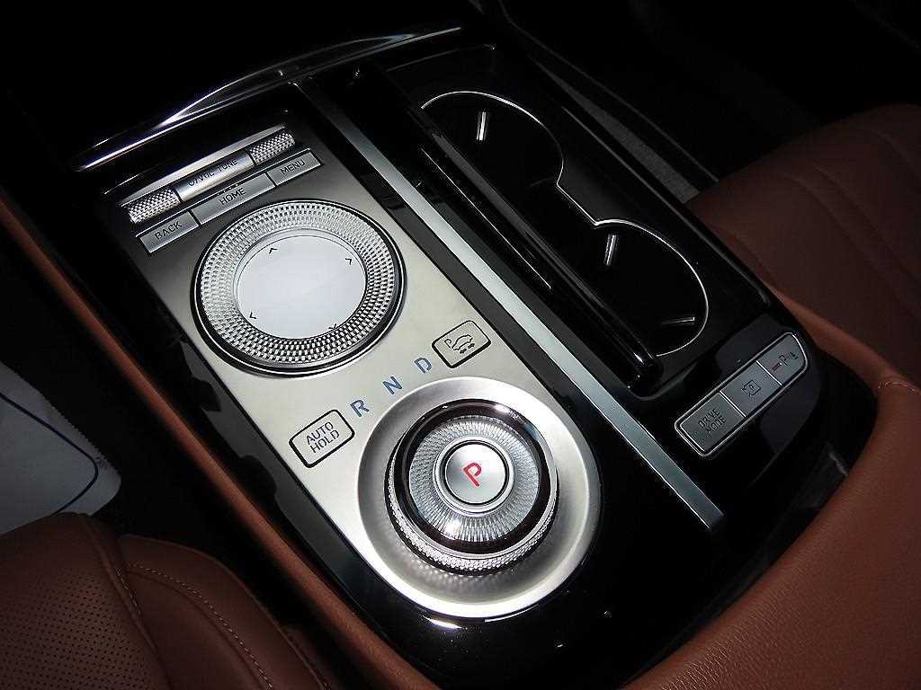 Genesis G80 — photo 10