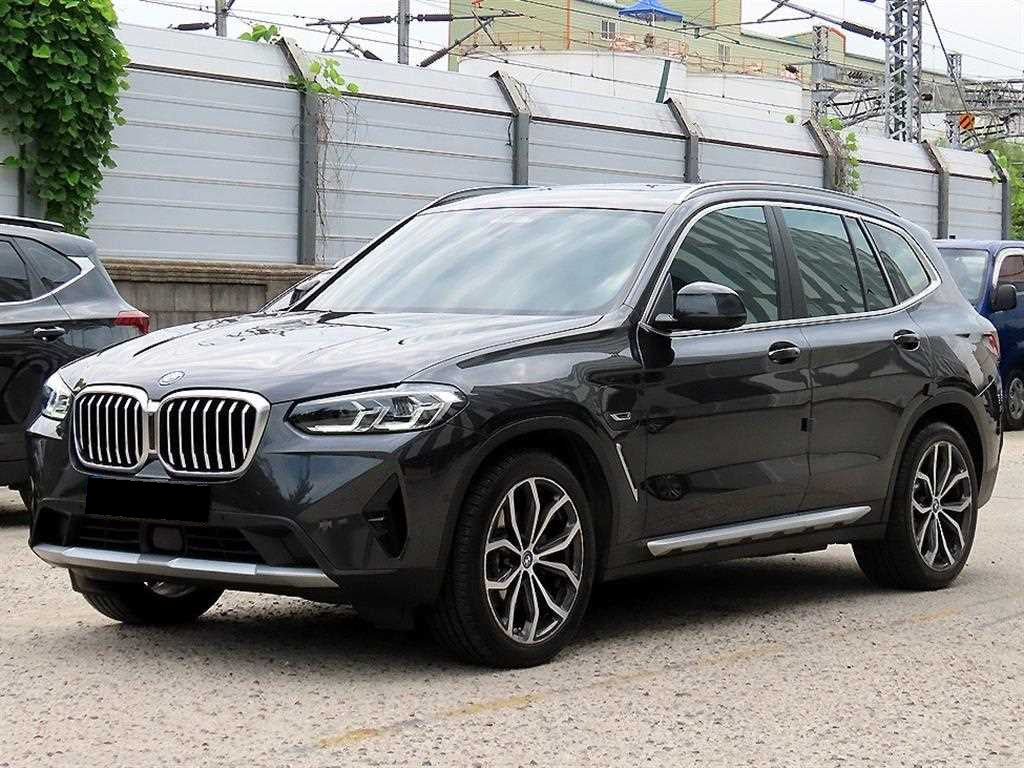 BMW X3 — photo 01