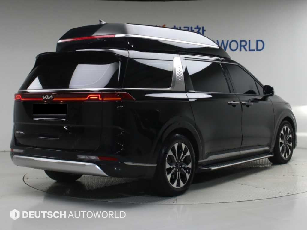 Kia Carnival — photo 02