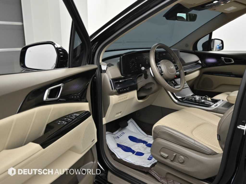 Kia Carnival — photo 11