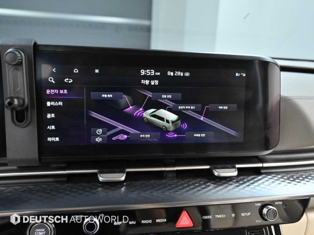 Kia Carnival — photo 17