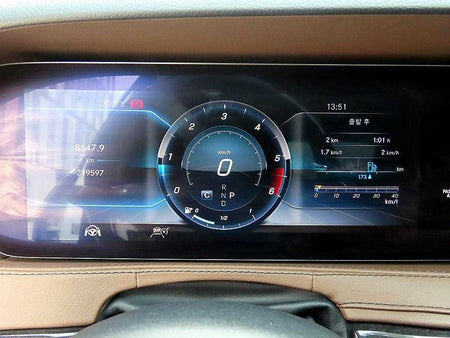 Mercedes-Benz S-Class — photo 09