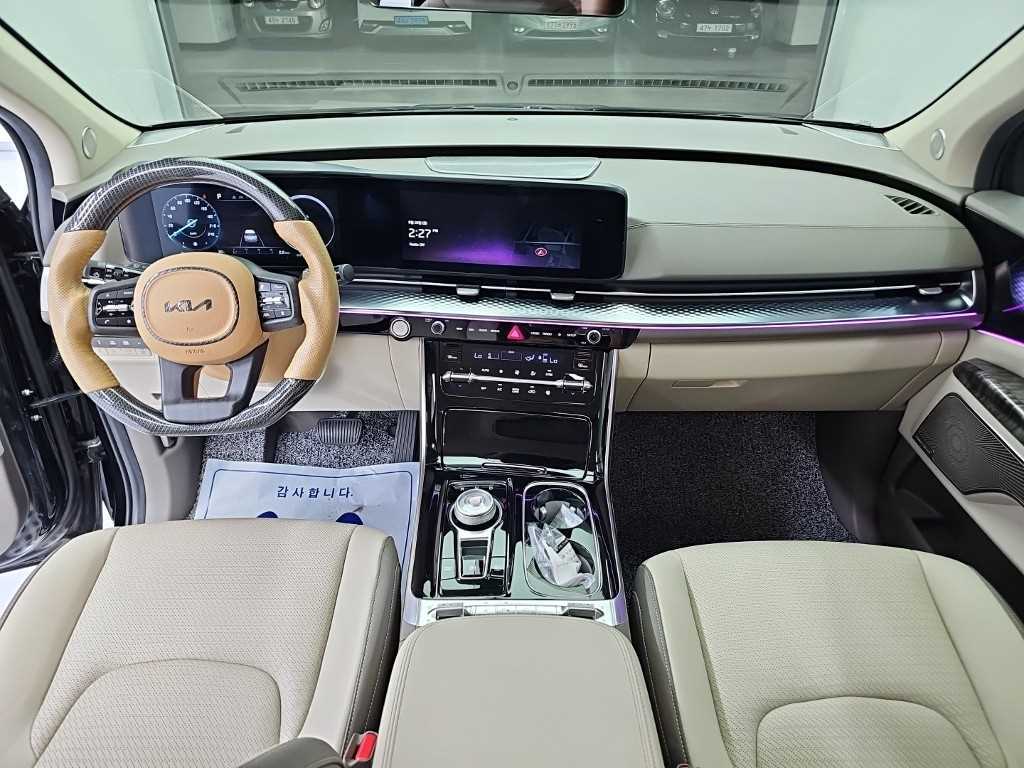 Kia Carnival — photo 08
