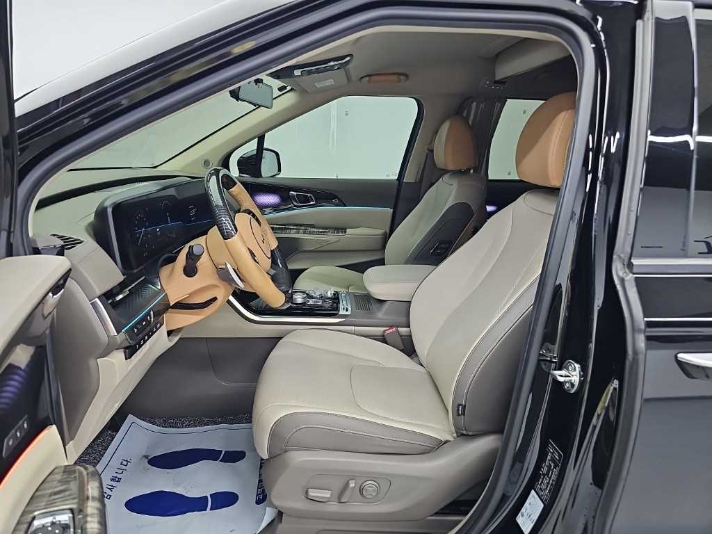 Kia Carnival — photo 11