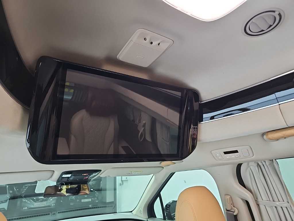 Kia Carnival — photo 13