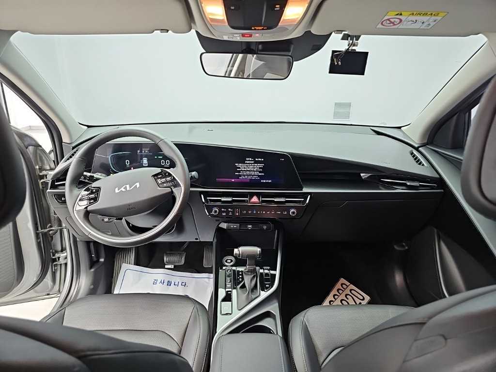 Kia Niro — photo 07