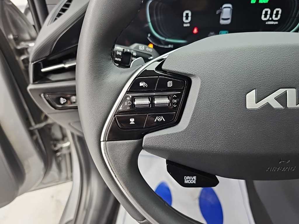 Kia Niro — photo 16
