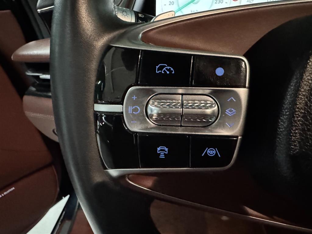 Genesis G90 — photo 11