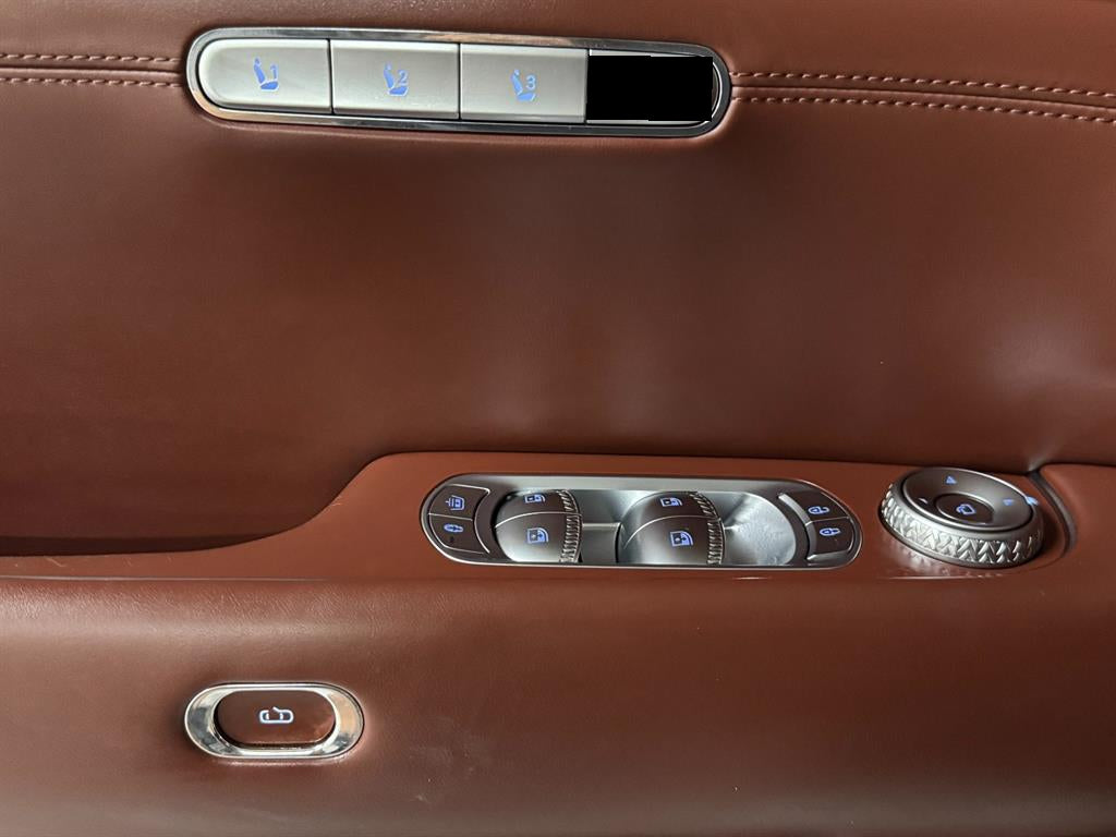 Genesis G90 — photo 17