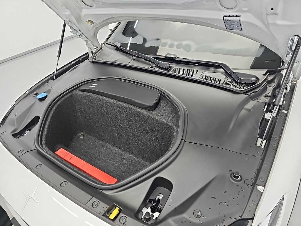 Polestar Polestar 2 — photo 05
