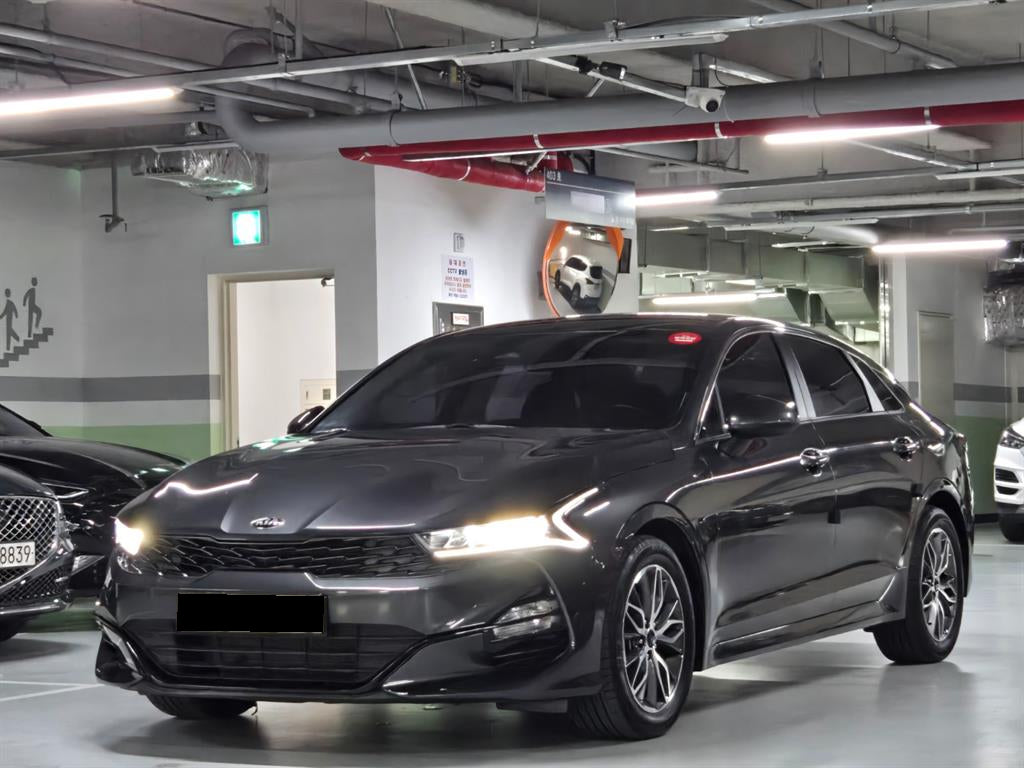 Kia K5 — photo 01