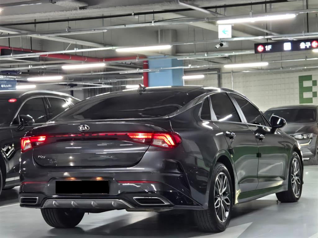 Kia K5 — photo 03