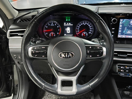 Kia K5 — photo 10
