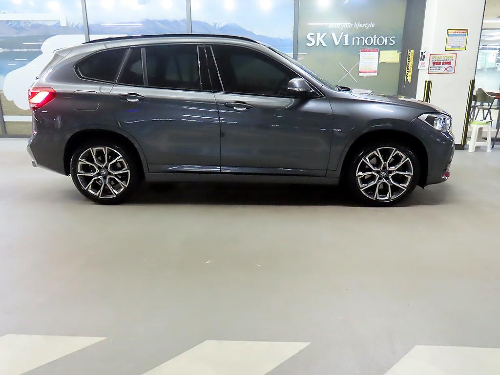 BMW X1 — photo 03