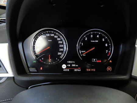 BMW X1 — photo 09