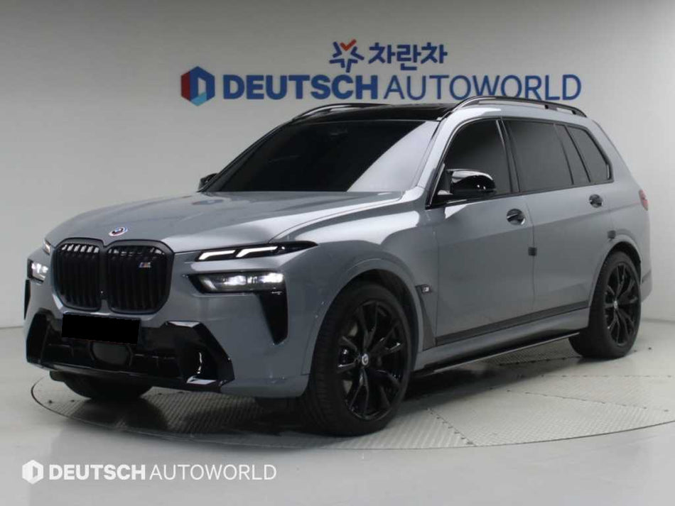 BMW X7 — photo 01