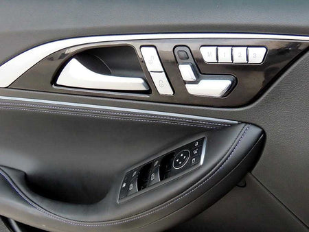 Infiniti Q30 — photo 12