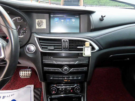 Infiniti Q30 — photo 14