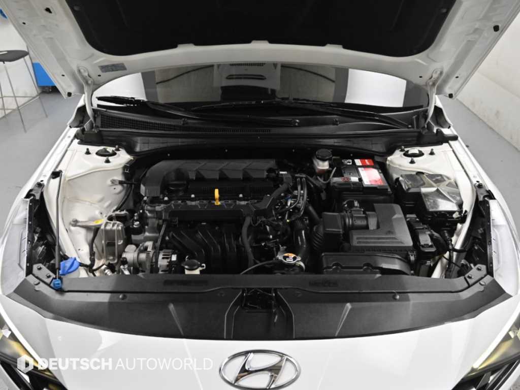 Hyundai AVANTE — photo 06