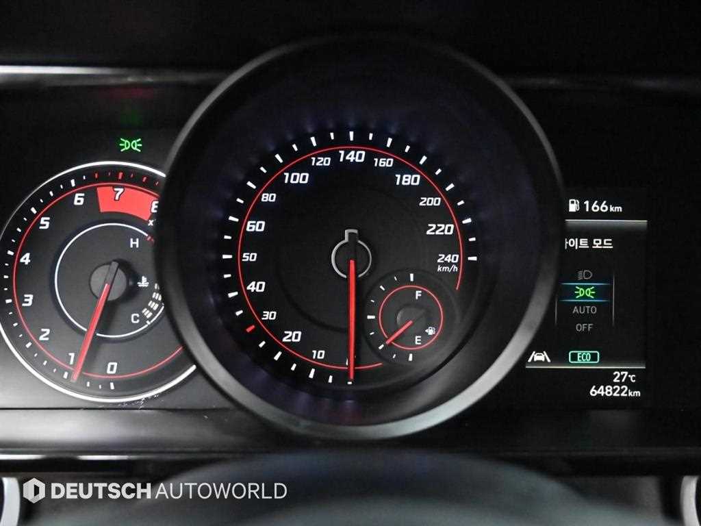 Hyundai AVANTE — photo 08