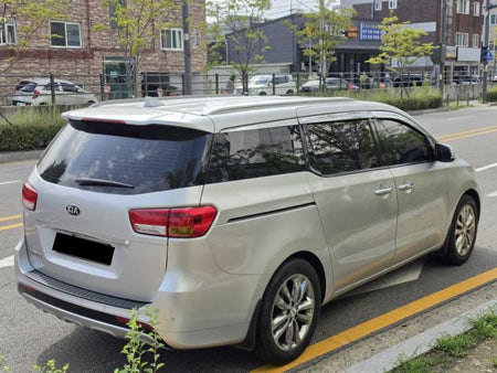 Kia Carnival — photo 05
