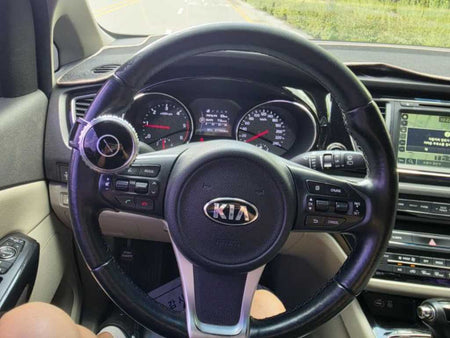 Kia Carnival — photo 18