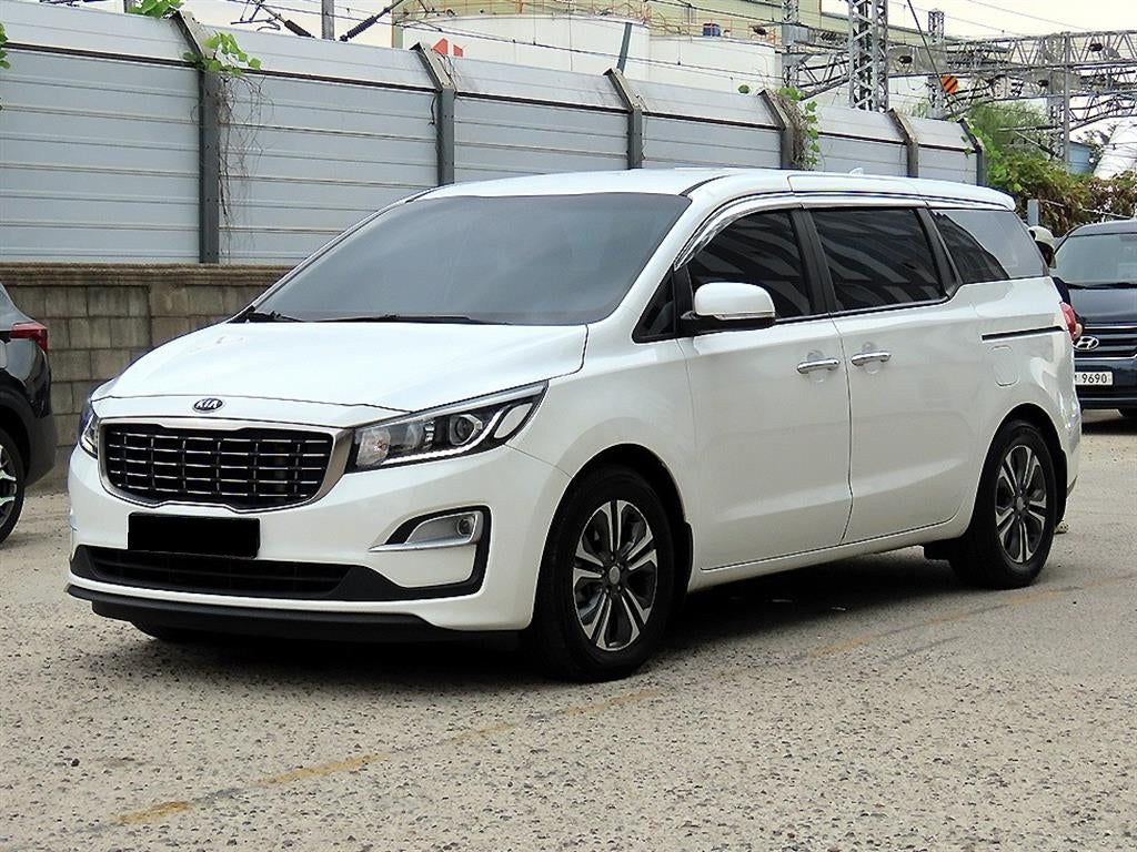 Kia Carnival — photo 02