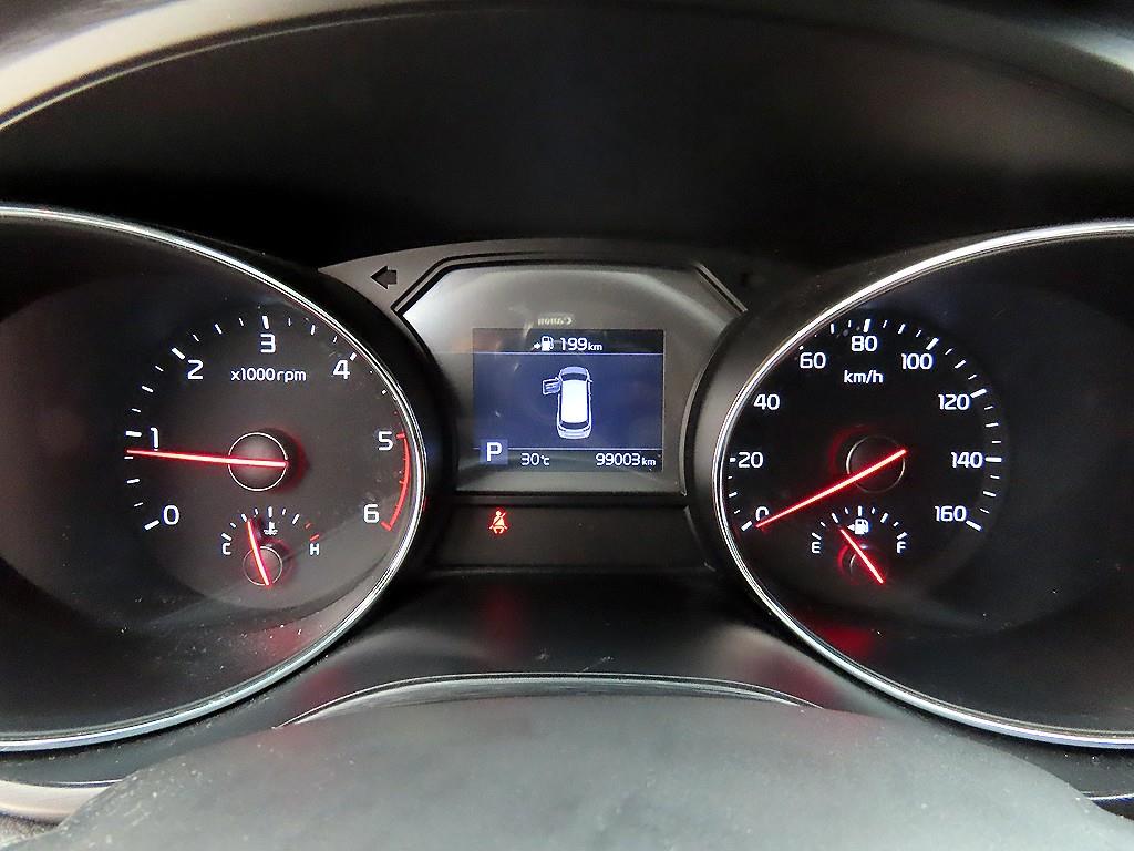 Kia Carnival — photo 10