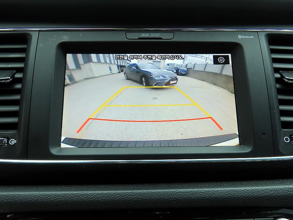 Kia Carnival — photo 16