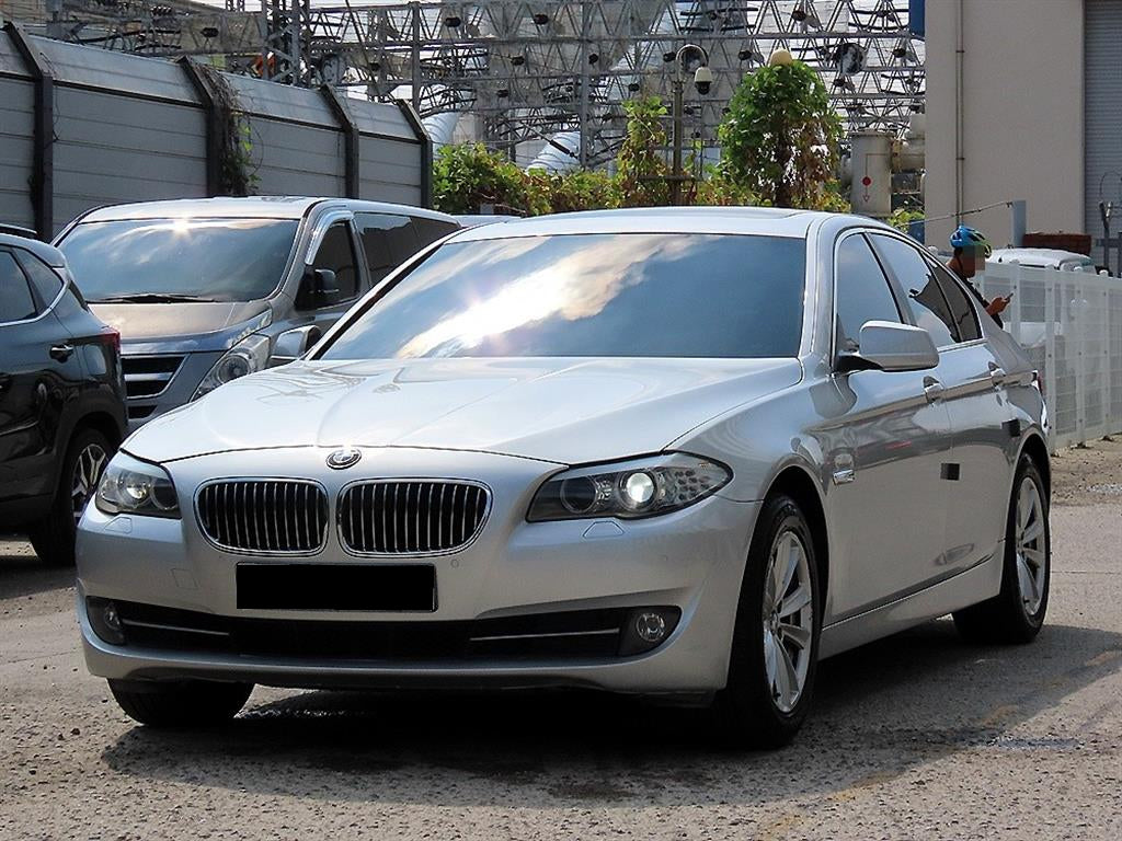 BMW 5-Series — photo 02