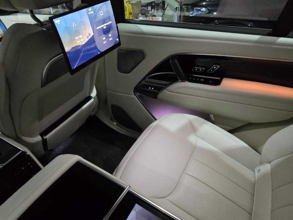 Land Rover Range Rover — photo 13