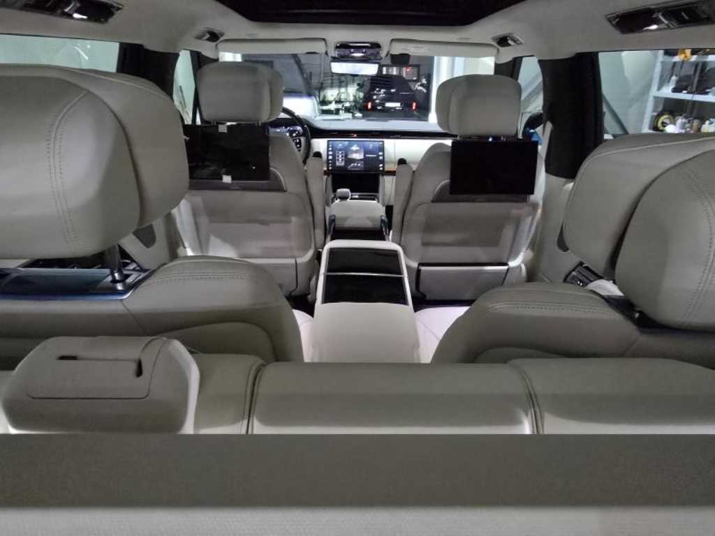 Land Rover Range Rover — photo 14