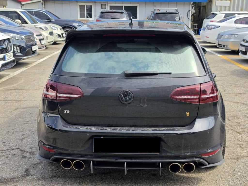 Volkswagen Golf — photo 04