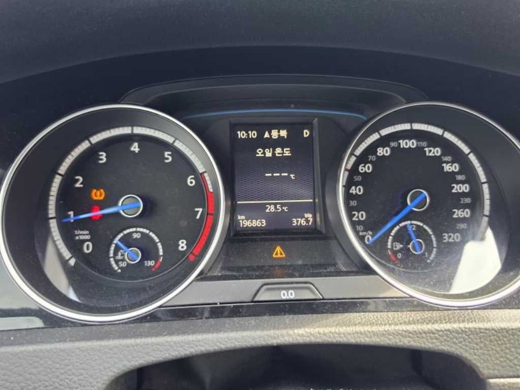 Volkswagen Golf — photo 07