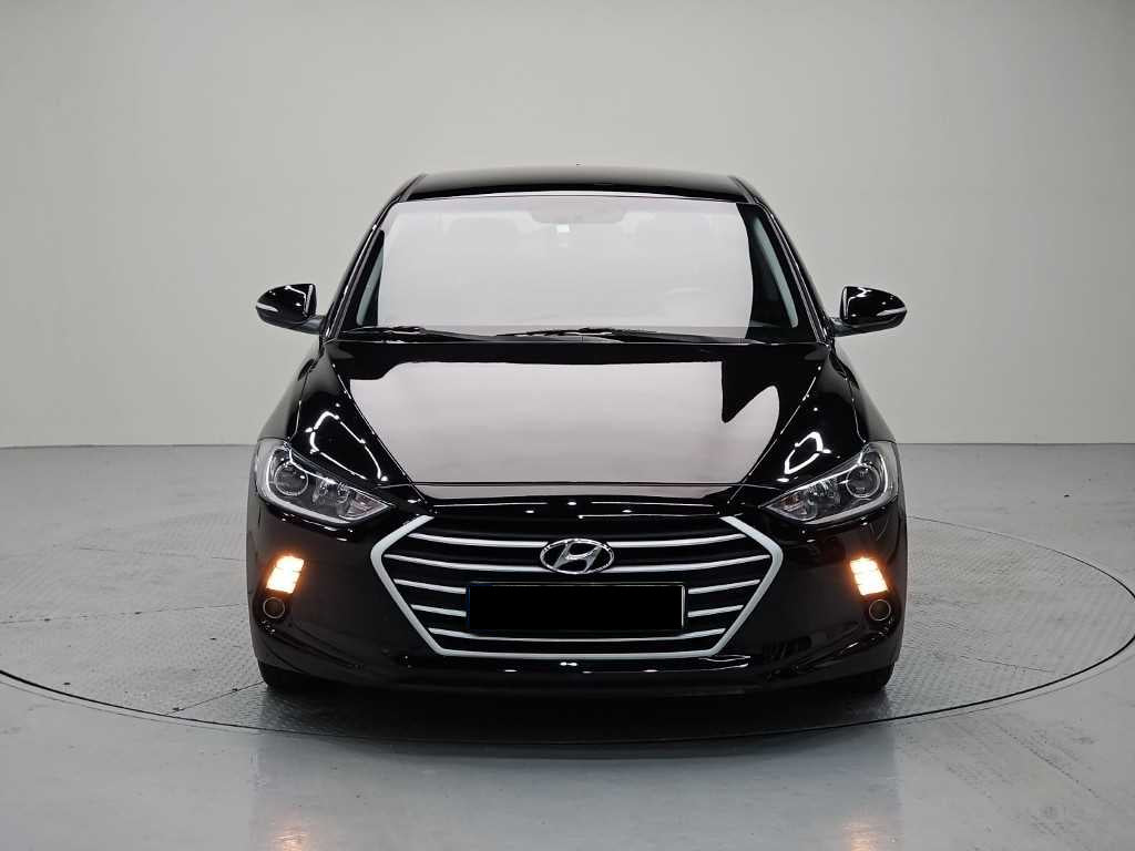 Hyundai Avante — photo 02