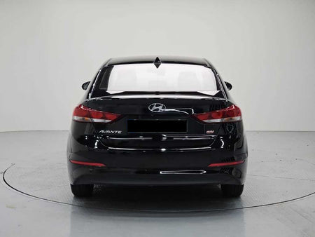 Hyundai Avante — photo 03