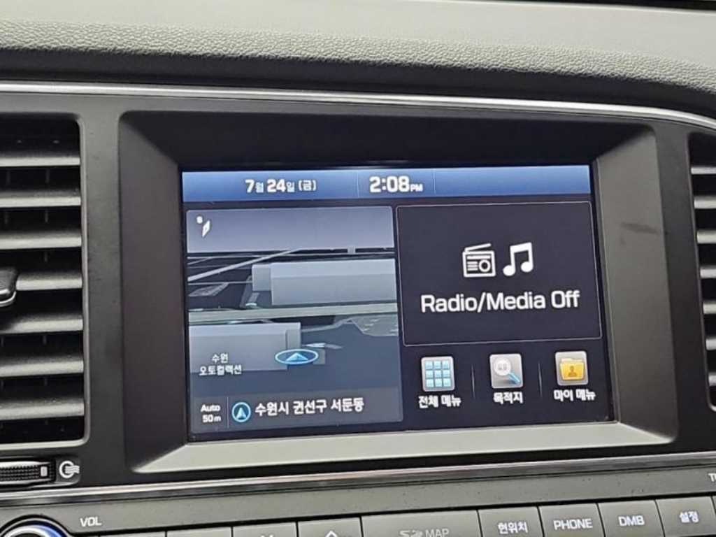Hyundai Avante — photo 13