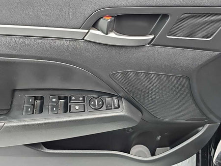 Hyundai Avante — photo 15
